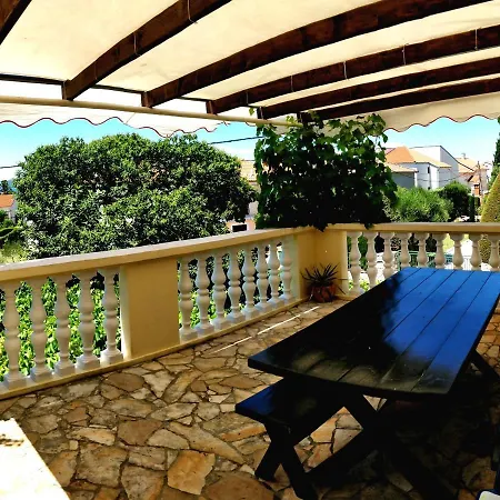 Bugy Apartman *
